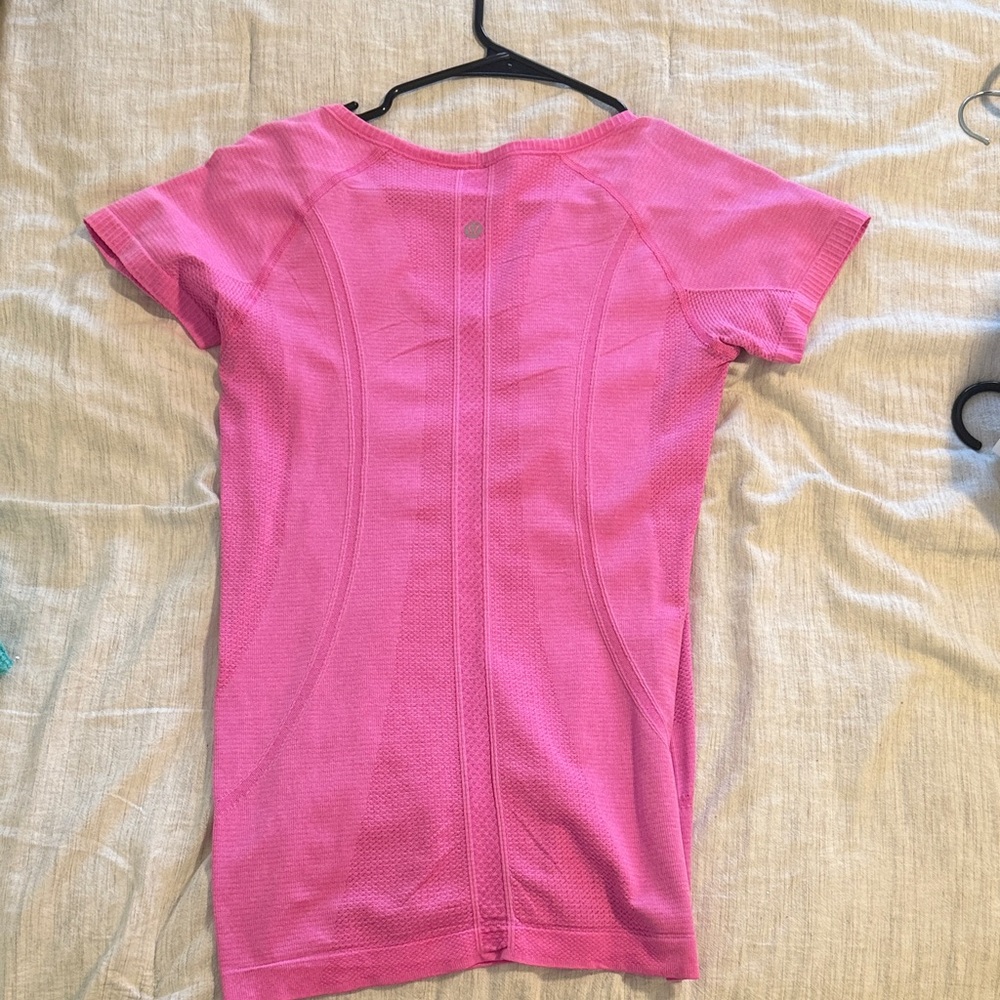 lululemon athletica Pink swiftly Tee